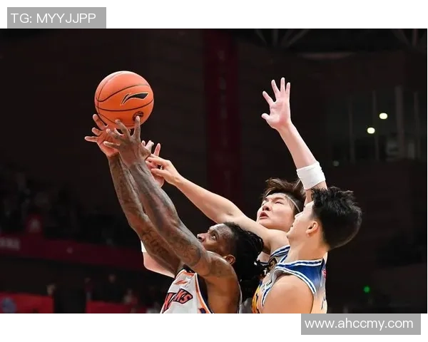 深圳篮球队杯赛拼搏之路：从默默无闻到荣耀之巅的奋斗故事