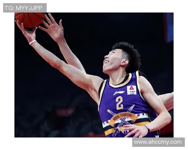 北京篮球队以79分稳居精英赛积分榜首位竞争激烈引人关注