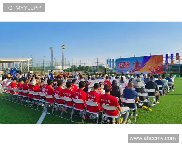 足球明星携手发起纸巾挑战引发全民参与热潮助力环保行动